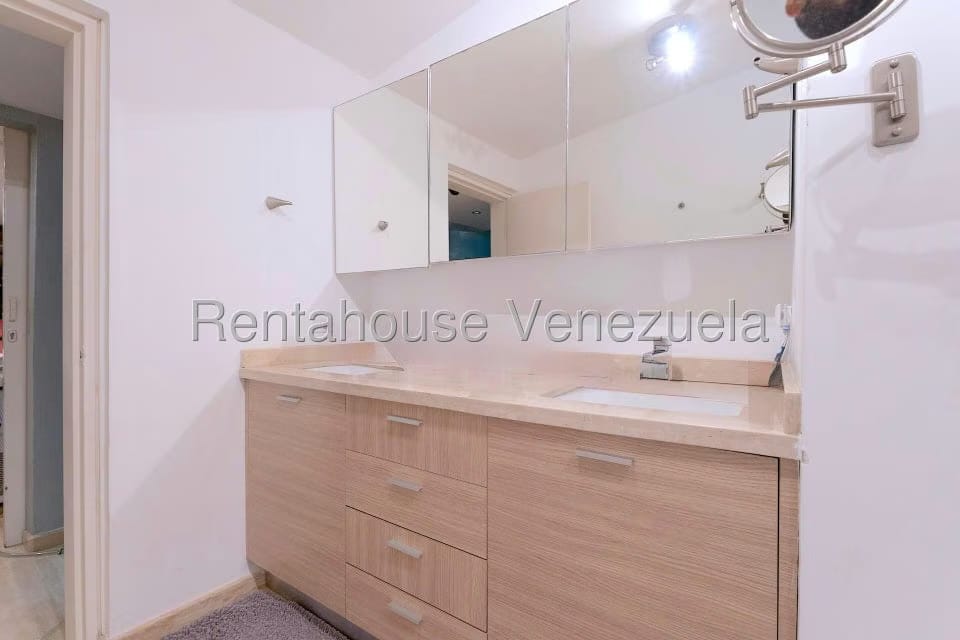 Casa (1 Nivel) en Venta en La Lagunita Country Club, Distrito Metropolitano - 34