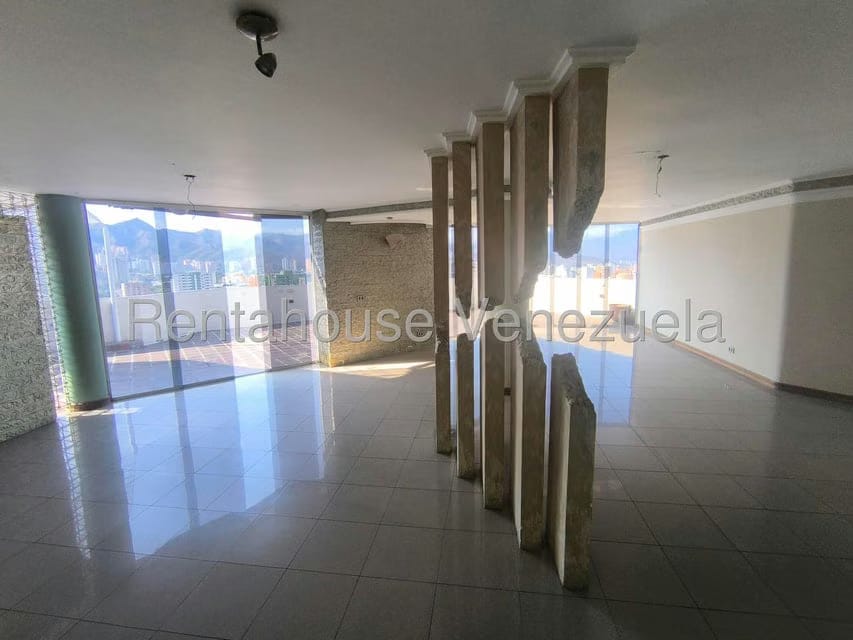 Apartamento (1 Nivel) en Venta en El Bosque, Carabobo - 2
