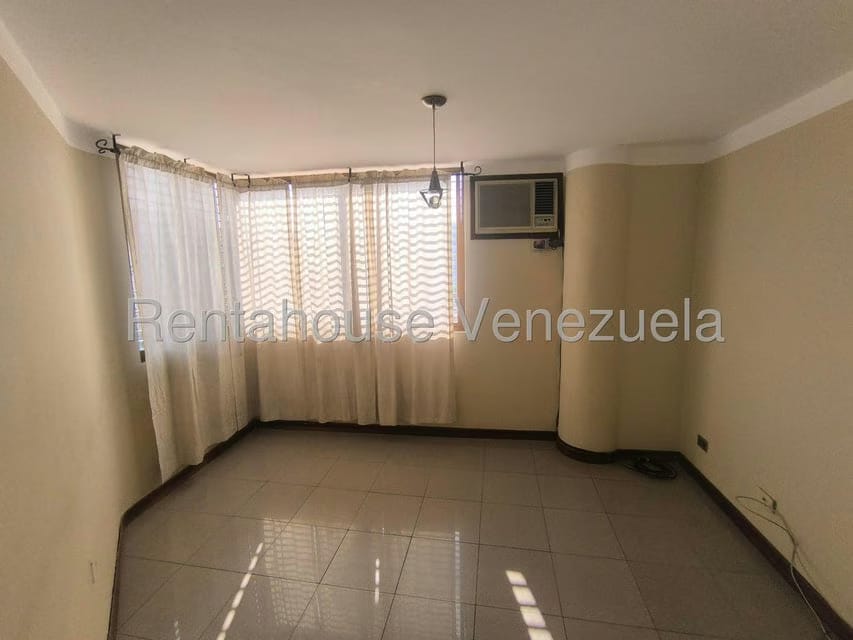 Apartamento (1 Nivel) en Venta en El Bosque, Carabobo - 17
