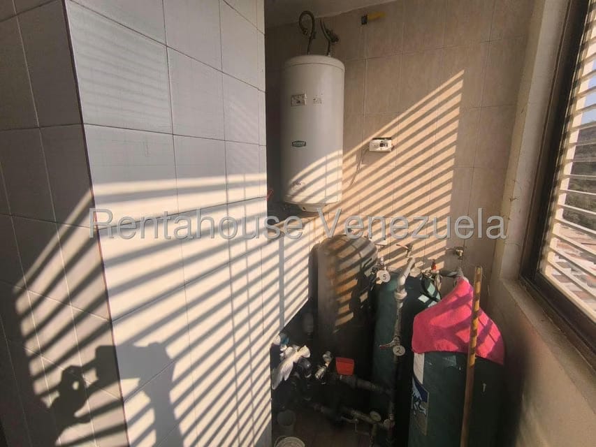Apartamento (1 Nivel) en Venta en El Bosque, Carabobo - 28