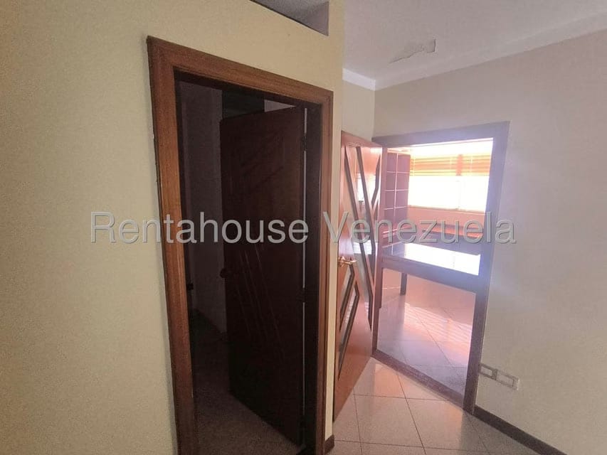 Apartamento (1 Nivel) en Venta en El Bosque, Carabobo - 32