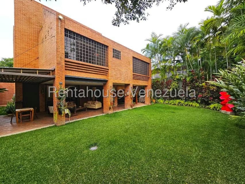 Casa (Duplex) en Venta en La Floresta, Distrito Metropolitano