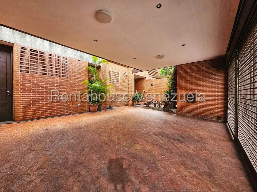 Casa (Duplex) en Venta en La Floresta, Distrito Metropolitano - 17