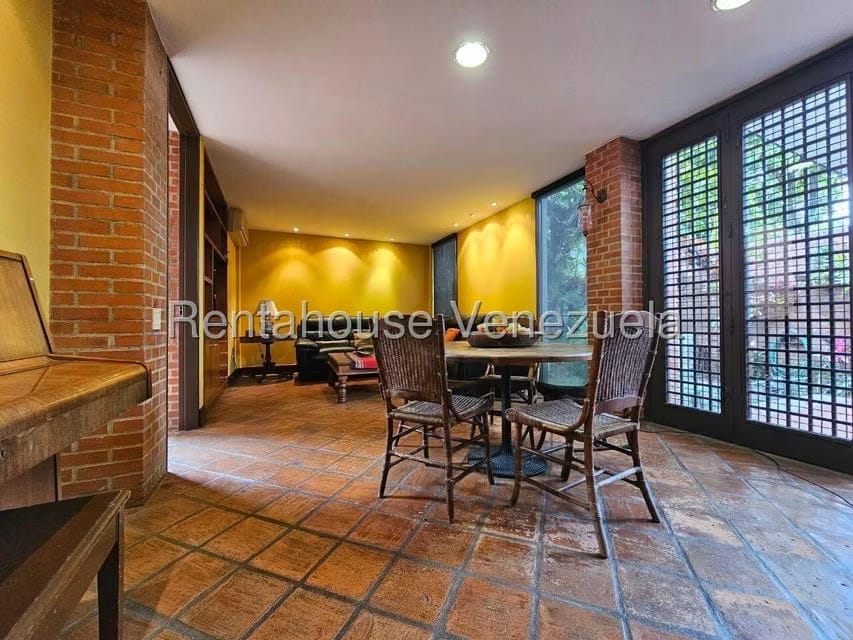 Casa (Duplex) en Venta en La Floresta, Distrito Metropolitano - 19