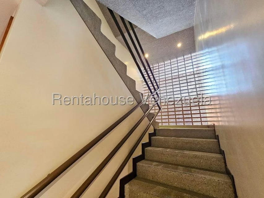 Casa (Duplex) en Venta en La Floresta, Distrito Metropolitano - 40
