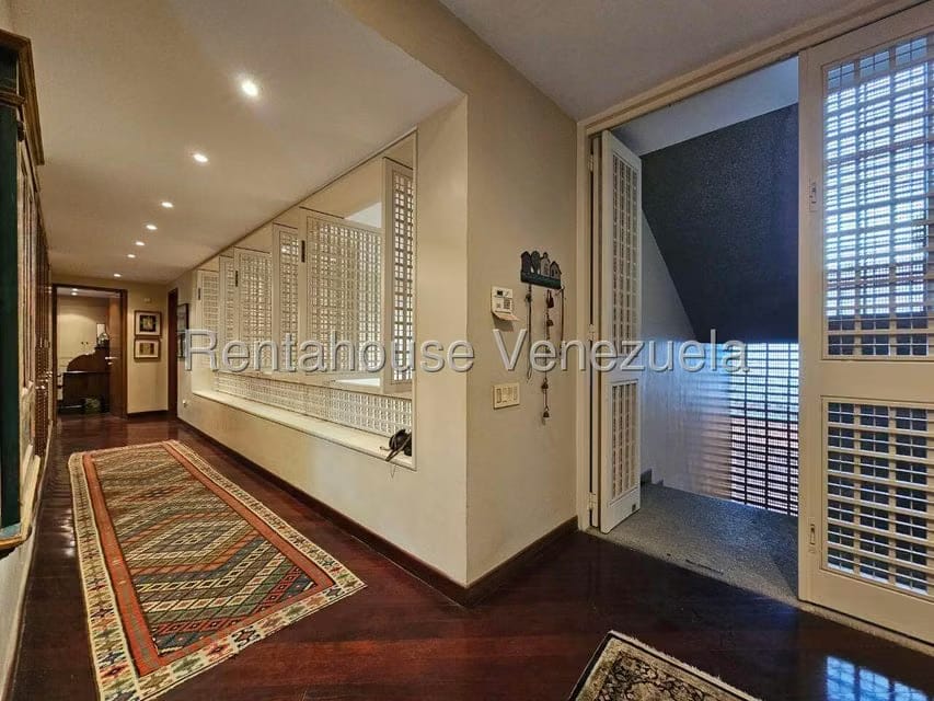 Casa (Duplex) en Venta en La Floresta, Distrito Metropolitano - 46