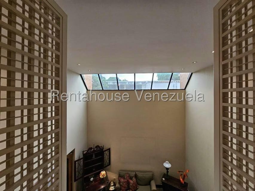 Casa (Duplex) en Venta en La Floresta, Distrito Metropolitano - 48