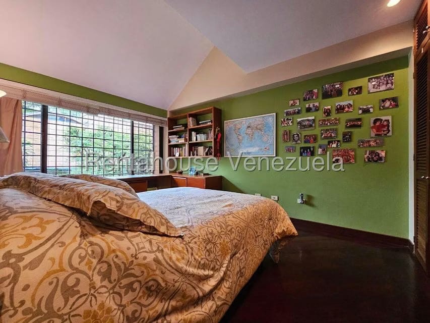 Casa (Duplex) en Venta en La Floresta, Distrito Metropolitano - 60
