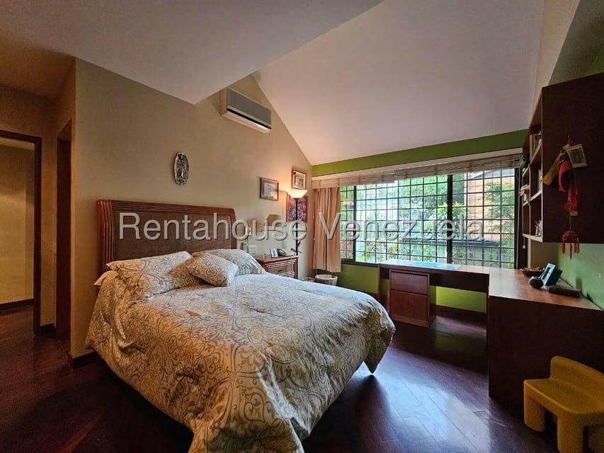 Casa (Duplex) en Venta en La Floresta, Distrito Metropolitano - 64