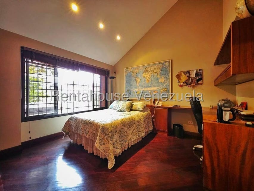 Casa (Duplex) en Venta en La Floresta, Distrito Metropolitano - 67