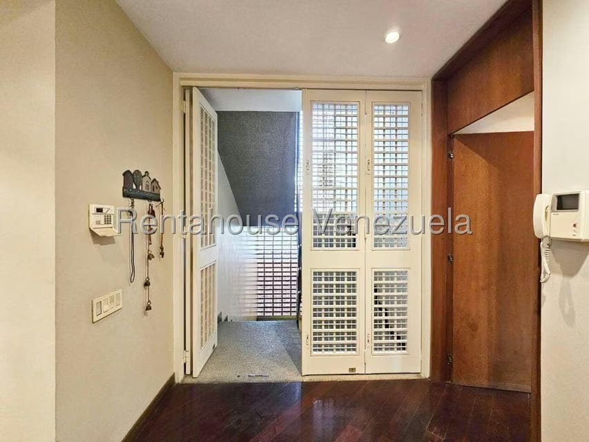 Casa (Duplex) en Venta en La Floresta, Distrito Metropolitano - 73
