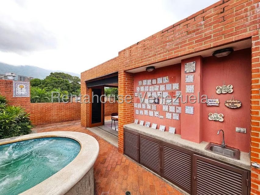 Casa (Duplex) en Venta en La Floresta, Distrito Metropolitano - 83