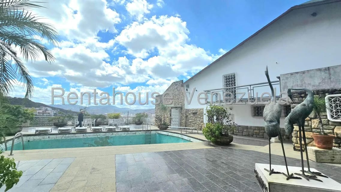 Casa (Multipes Niveles) en Venta en Colinas de Los Chaguaramos, Distrito Metropolitano