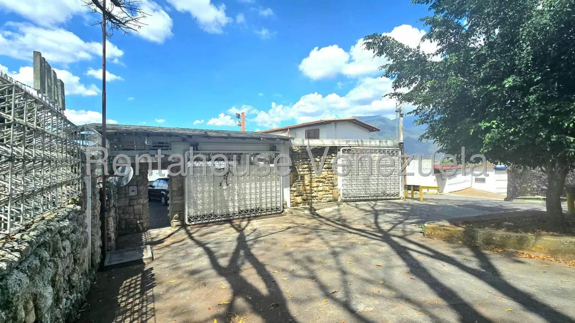 Casa (Multipes Niveles) en Venta en Colinas de Los Chaguaramos, Distrito Metropolitano - 33
