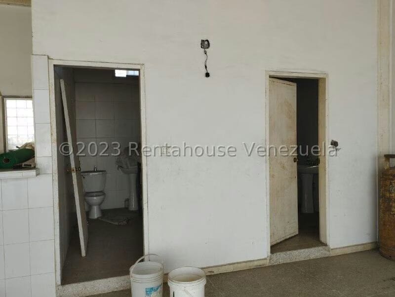 Comercial (Edificio) en Venta en Centro, Lara - 23