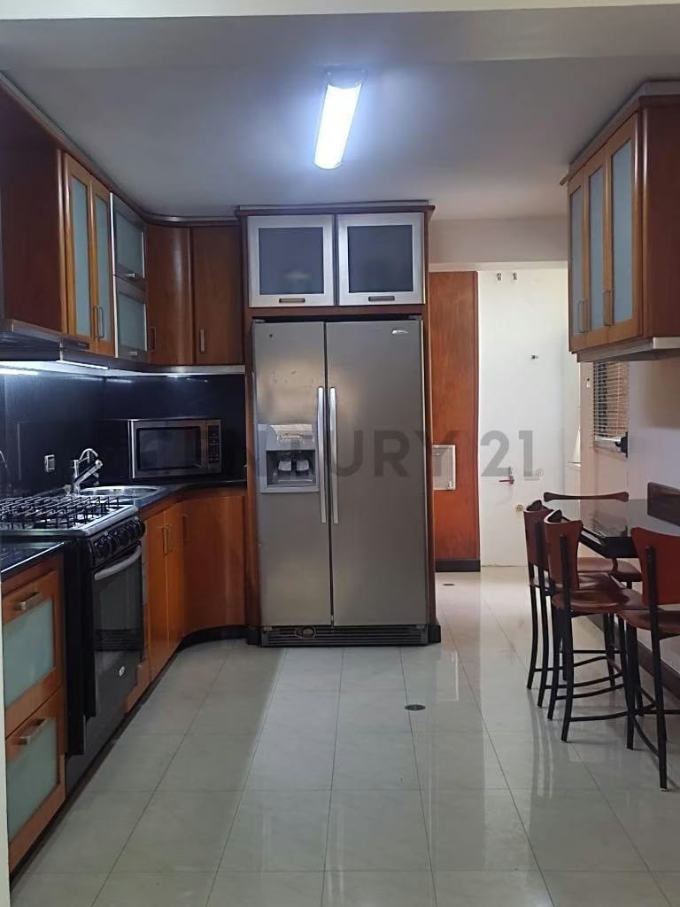 Se alquila Apartamento en Cerro Verde - 2