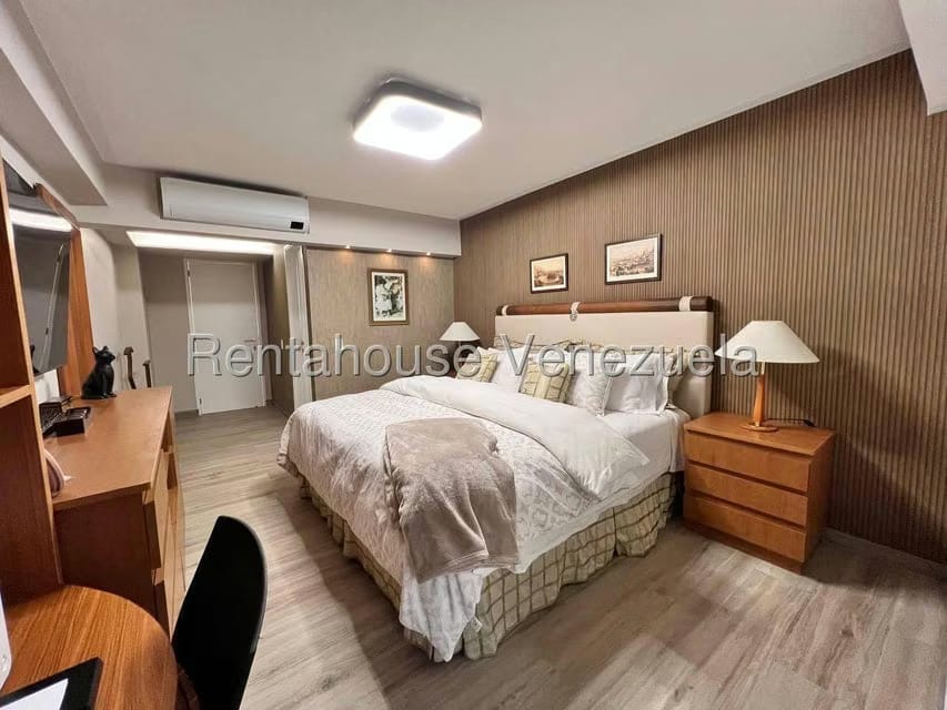 Apartamento (Duplex) en Venta en Los Samanes, Distrito Metropolitano - 20