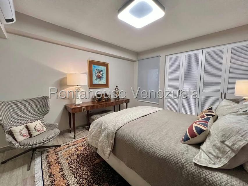 Apartamento (Duplex) en Venta en Los Samanes, Distrito Metropolitano - 24