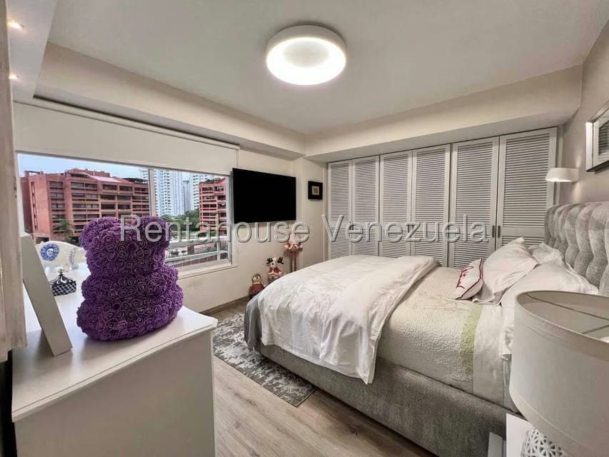 Apartamento (Duplex) en Venta en Los Samanes, Distrito Metropolitano - 26