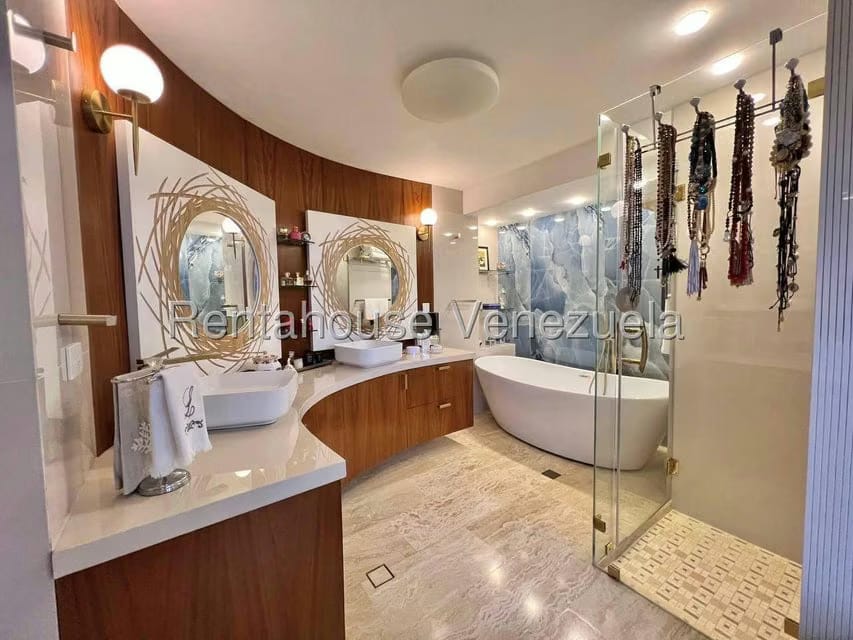 Apartamento (Duplex) en Venta en Los Samanes, Distrito Metropolitano - 37