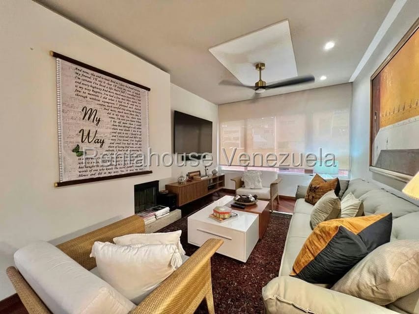 Apartamento (Duplex) en Venta en Los Samanes, Distrito Metropolitano - 49