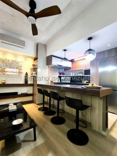 Apartamento (Duplex) en Venta en Los Samanes, Distrito Metropolitano - 55