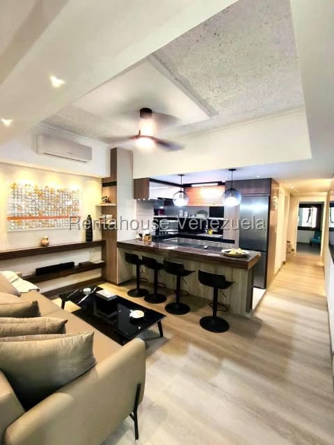 Apartamento (Duplex) en Venta en Los Samanes, Distrito Metropolitano - 57