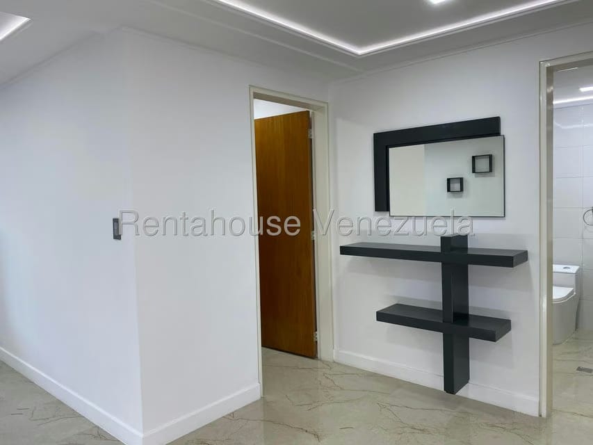 Apartamento (1 Nivel) en Alquiler en Escampadero, Distrito Metropolitano - 14