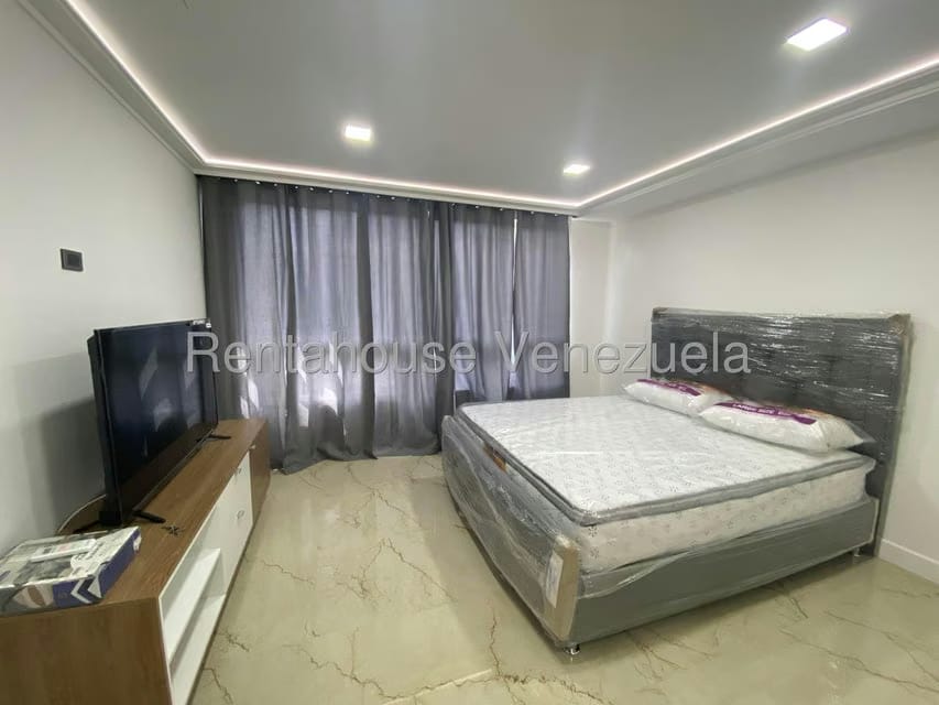 Apartamento (1 Nivel) en Alquiler en Escampadero, Distrito Metropolitano - 15