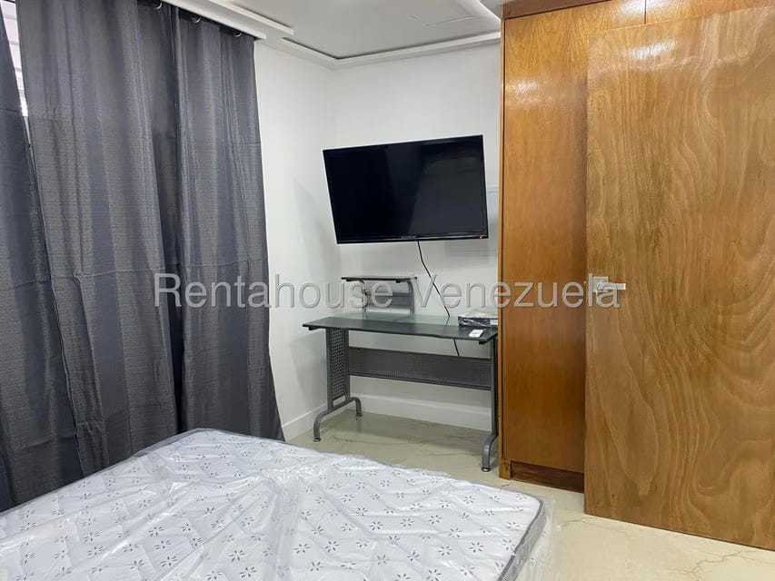 Apartamento (1 Nivel) en Alquiler en Escampadero, Distrito Metropolitano - 21