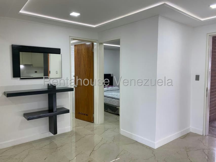 Apartamento (1 Nivel) en Alquiler en Escampadero, Distrito Metropolitano - 8