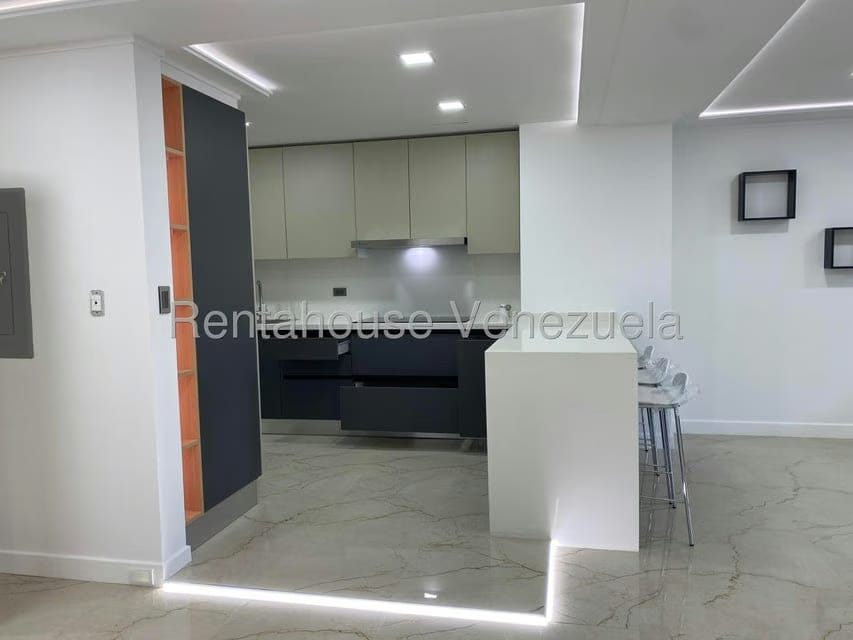 Apartamento (1 Nivel) en Alquiler en Escampadero, Distrito Metropolitano - 9