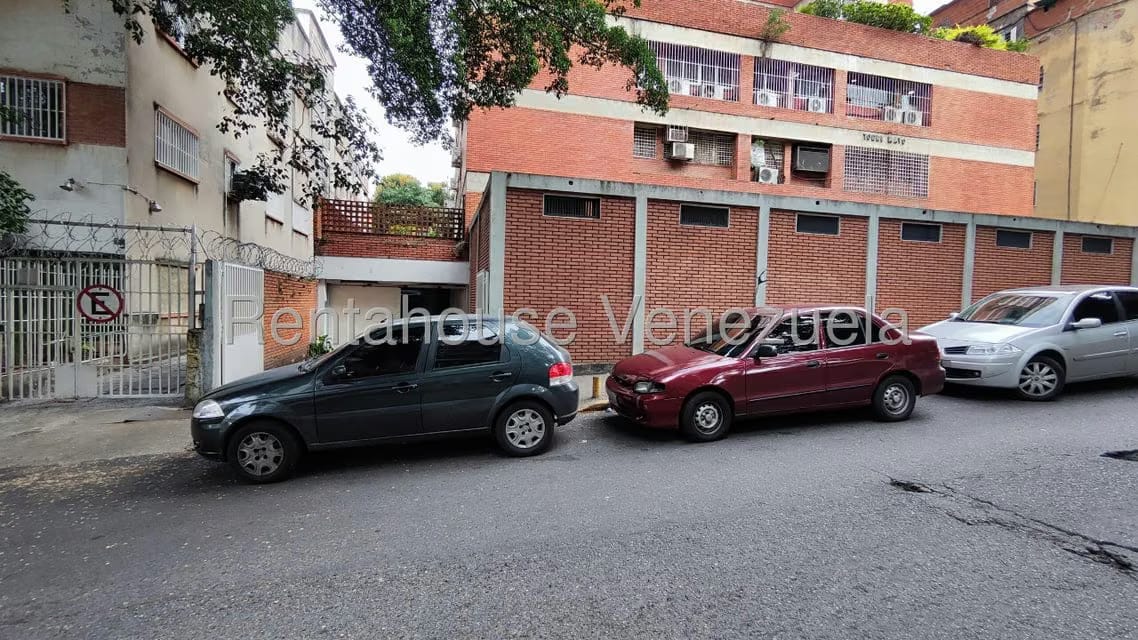 Comercial (Galpon - Deposito) en Venta en San Bernardino, Distrito Metropolitano