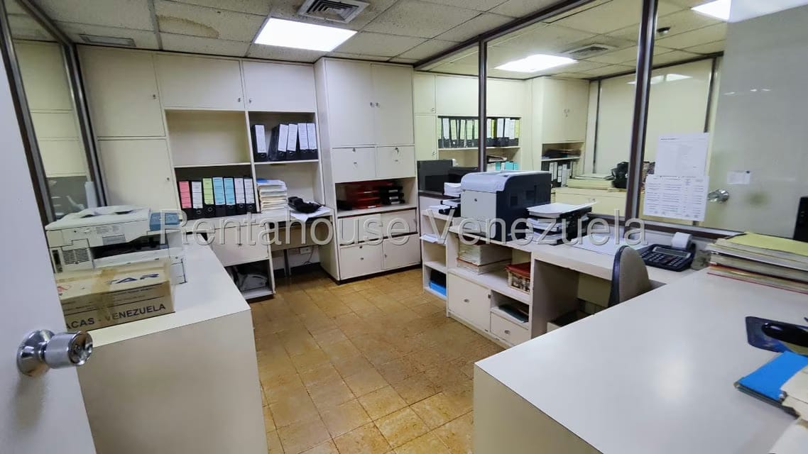 Comercial (Galpon - Deposito) en Venta en San Bernardino, Distrito Metropolitano - 12