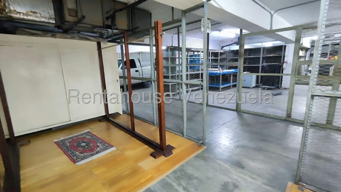 Comercial (Galpon - Deposito) en Venta en San Bernardino, Distrito Metropolitano - 16