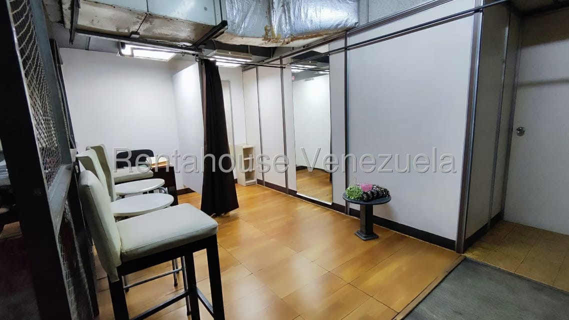 Comercial (Galpon - Deposito) en Venta en San Bernardino, Distrito Metropolitano - 17
