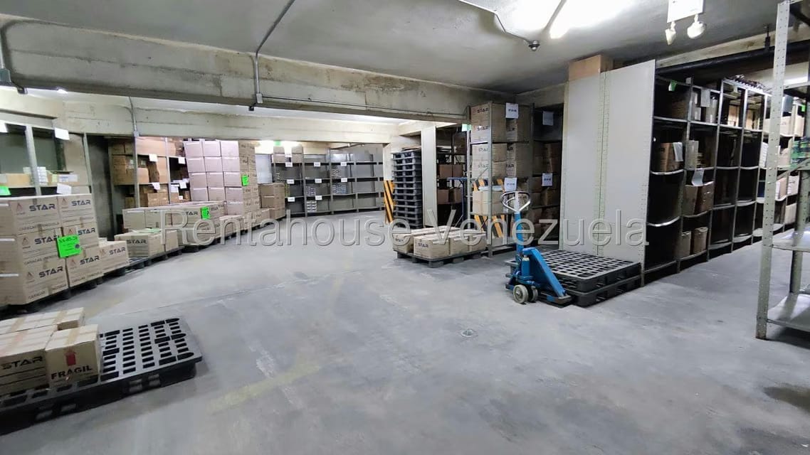 Comercial (Galpon - Deposito) en Venta en San Bernardino, Distrito Metropolitano - 22