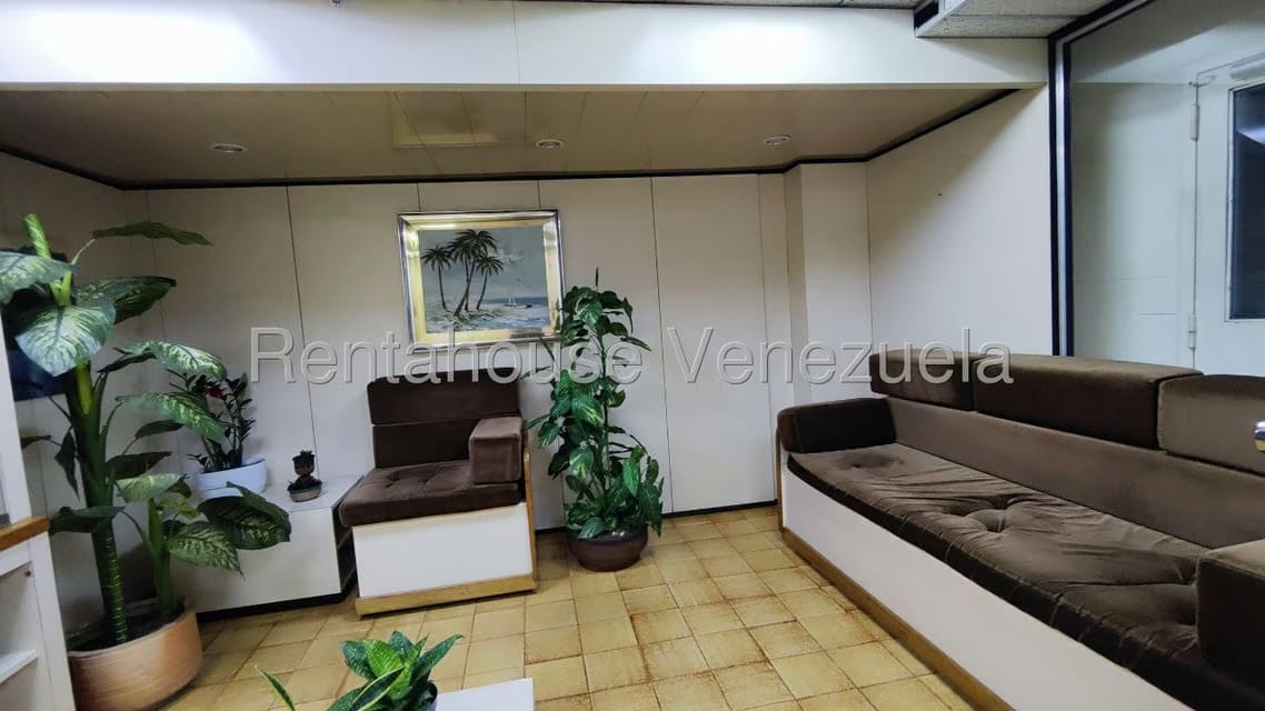 Comercial (Galpon - Deposito) en Venta en San Bernardino, Distrito Metropolitano - 4