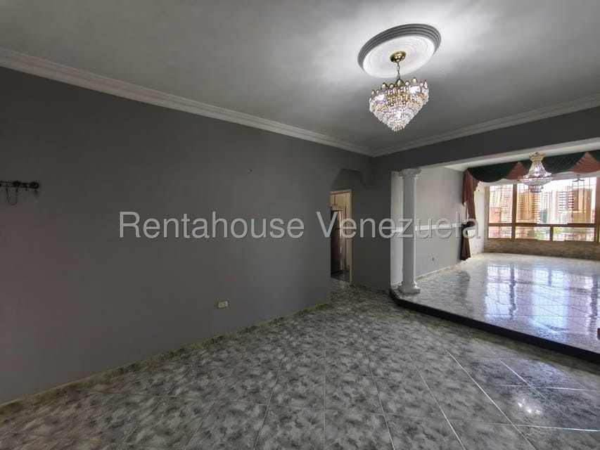 Apartamento (1 Nivel) en Venta en Avenida Victoria, Aragua - 4