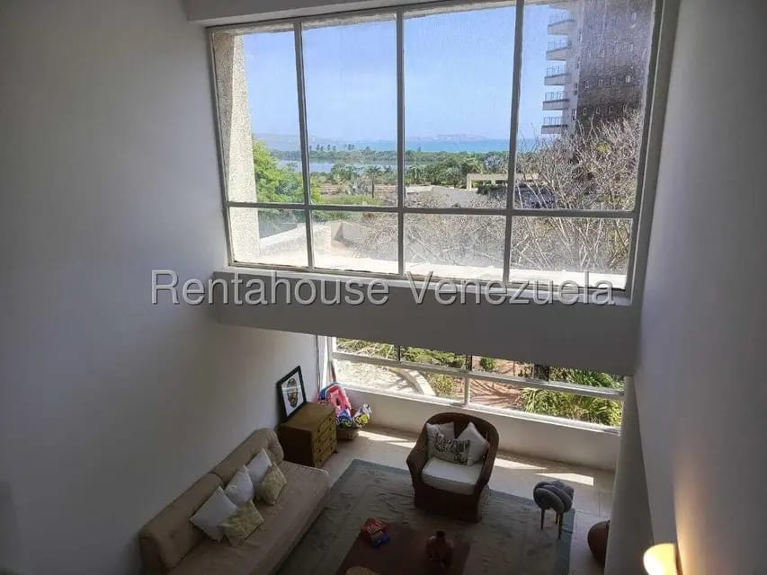 Apartamento (Duplex) en Venta en El Morro, Nueva Esparta - 4