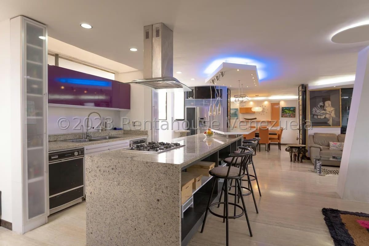 APARTAMENTO EN VENTA – ELENA MARIN NOBREGA