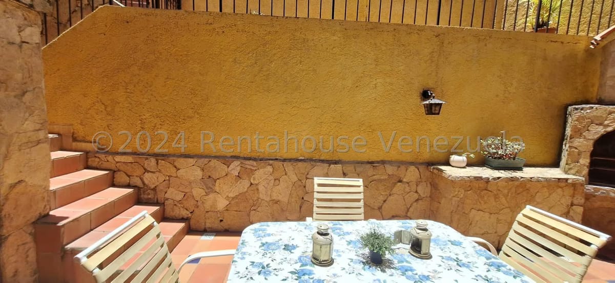 Casa (Duplex) en Venta en Los Naranjos del Cafetal, Distrito Metropolitano - 22