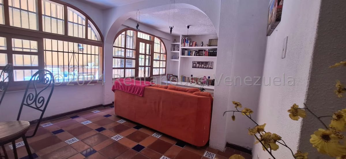 Casa (Duplex) en Venta en Los Naranjos del Cafetal, Distrito Metropolitano - 8