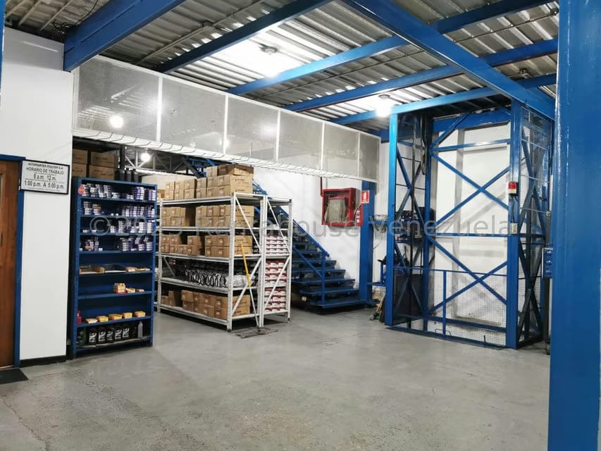 Comercial (Edificio) en Venta en Vista Alegre, Distrito Metropolitano - 4