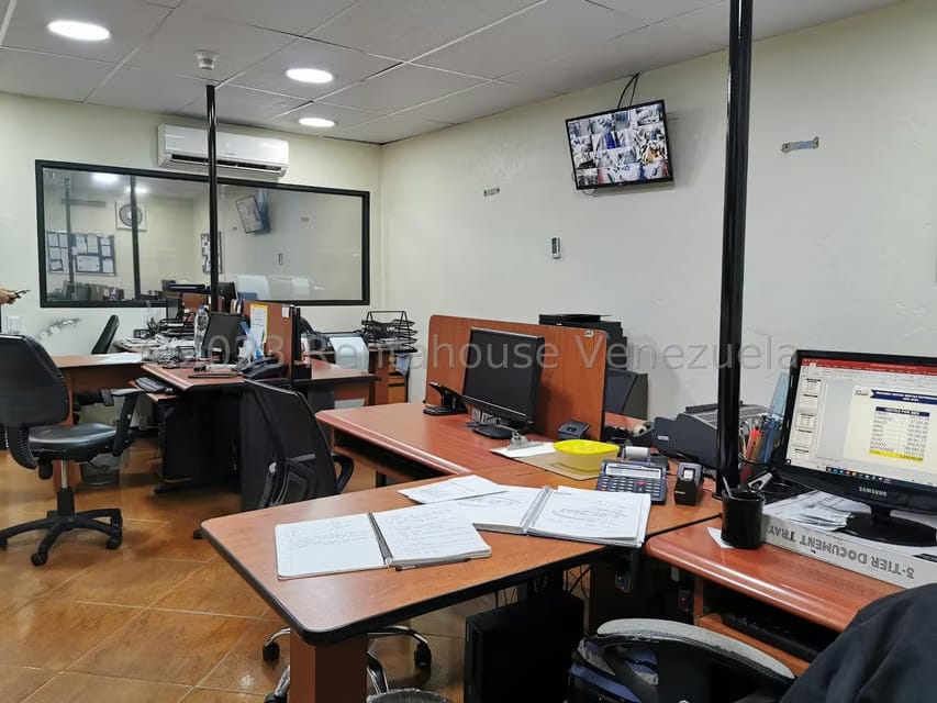Comercial (Edificio) en Venta en Vista Alegre, Distrito Metropolitano - 7