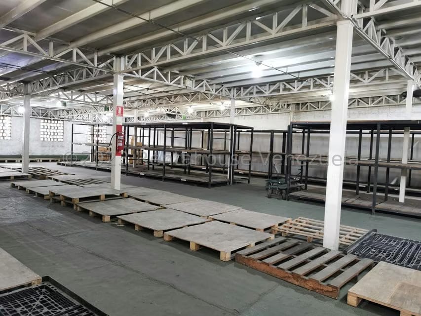 Comercial (Edificio) en Venta en Vista Alegre, Distrito Metropolitano - 9