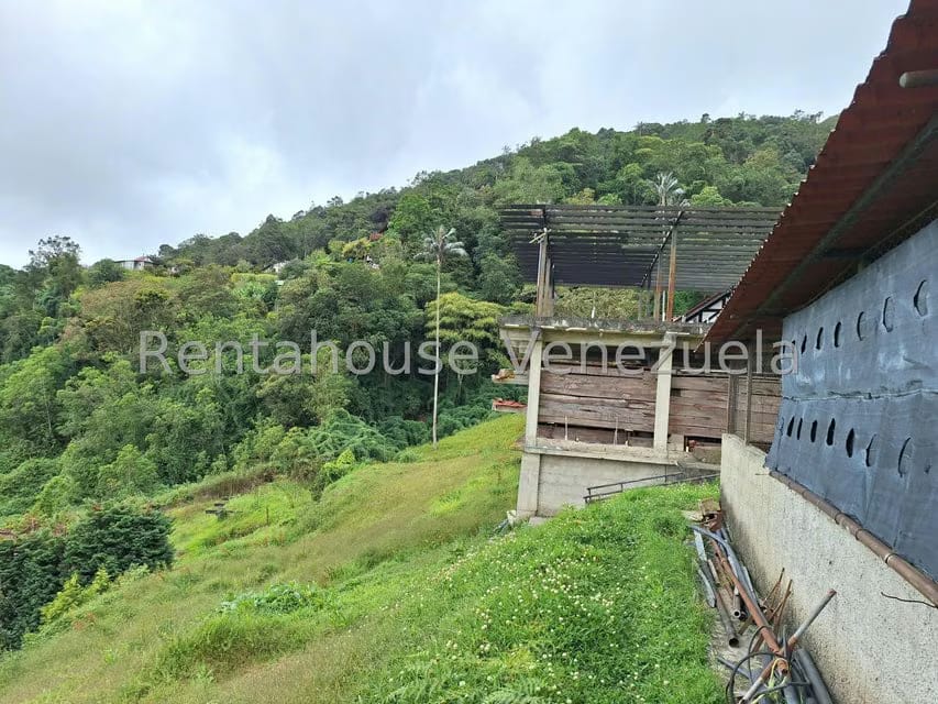 Terreno (Comercial) en Venta en La Colonia Tovar, Aragua - 86
