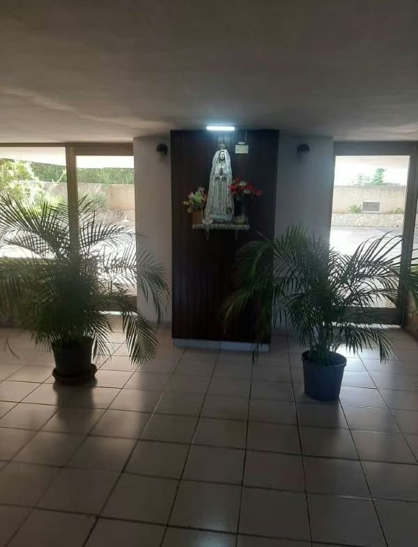 AMPLIO APARTAMENTO EN VENTA CERCA DE TODO - 2