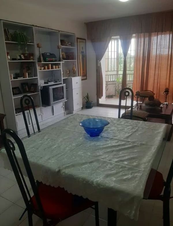 AMPLIO APARTAMENTO EN VENTA CERCA DE TODO - 5