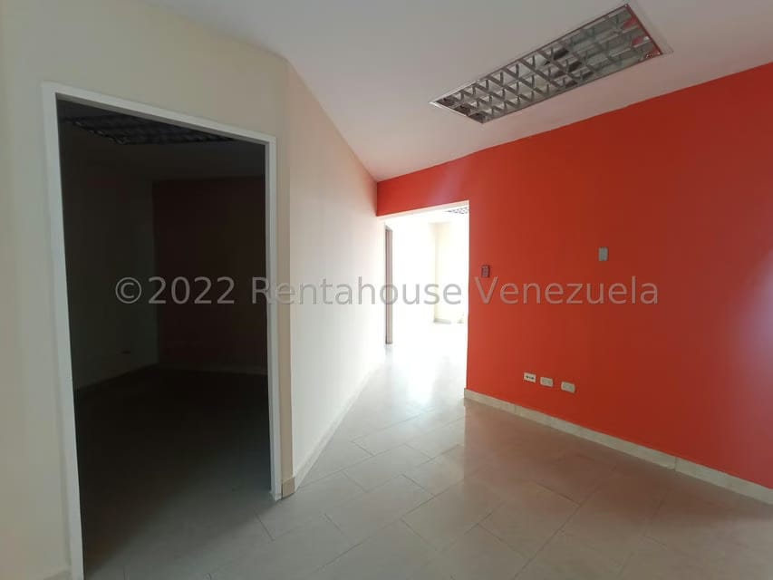 Comercial (Oficina) en Alquiler en Castillito, Carabobo - 2